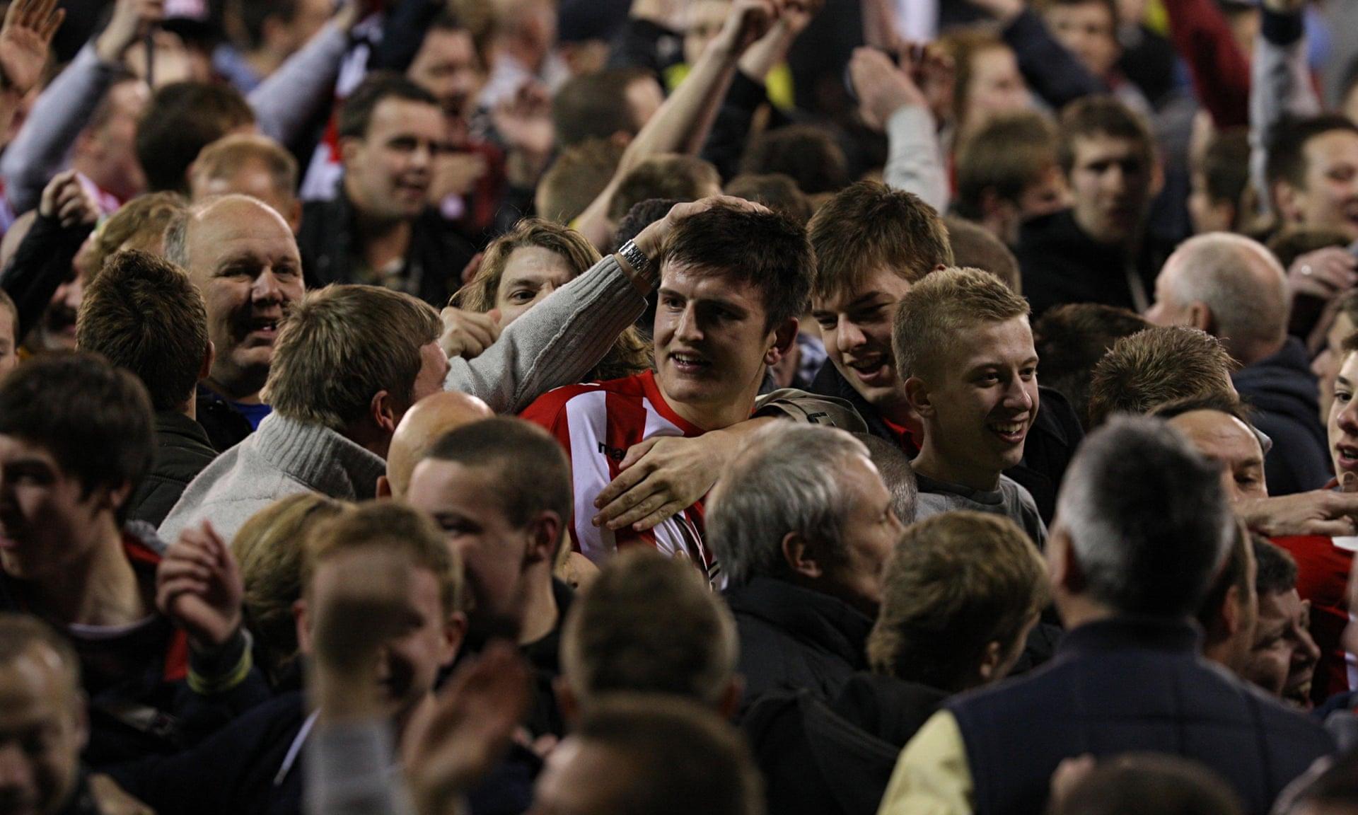 会首摘金 会首摘金